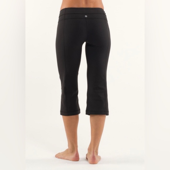 Lululemon Groove Crop Black Size 2 Women’s Stretch Stitching Yoga Leggings Run - Picture 3 of 9